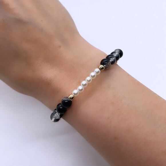 NWT Wool + Pepper Co. Black Glass Beaded Bracelet - Picture 3 of 4